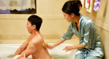 美女扒开腿让男生捅